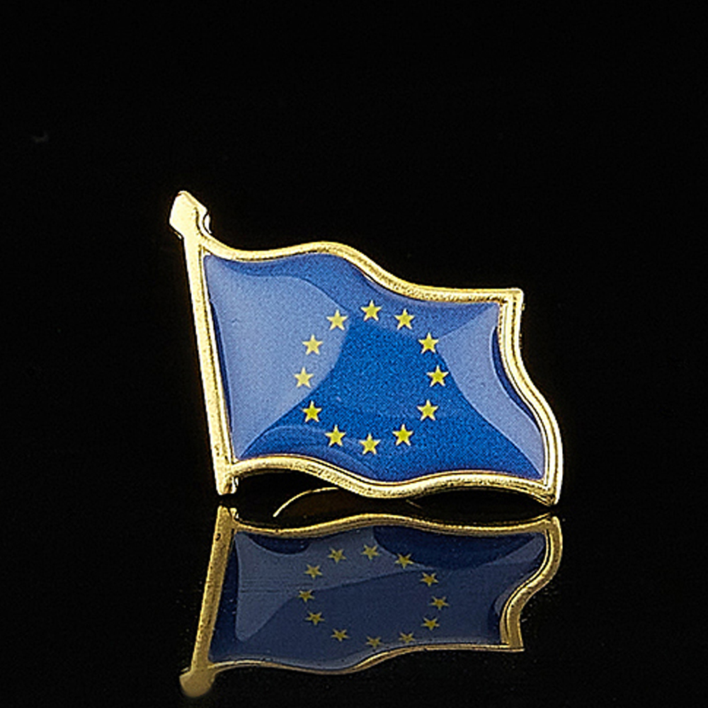 Патриотический значок Европейс – обзор и цена Travel Accessories Europe